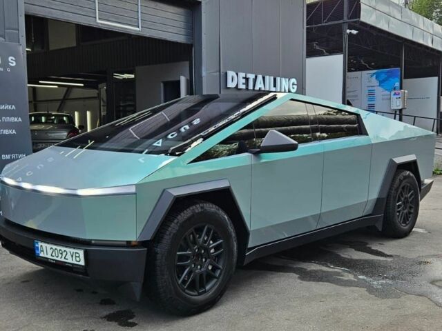 Серый Тесла Другая, объемом двигателя 0 л и пробегом 10 тыс. км за 105000 $, фото 2 на Automoto.ua