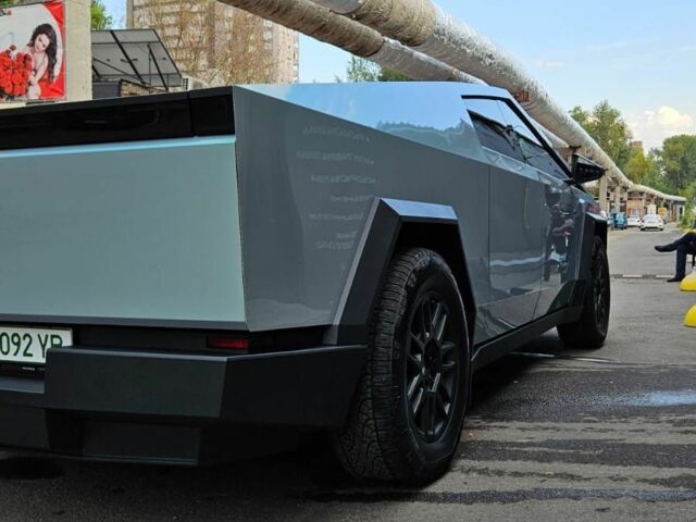 Серый Тесла Другая, объемом двигателя 0 л и пробегом 10 тыс. км за 105000 $, фото 4 на Automoto.ua