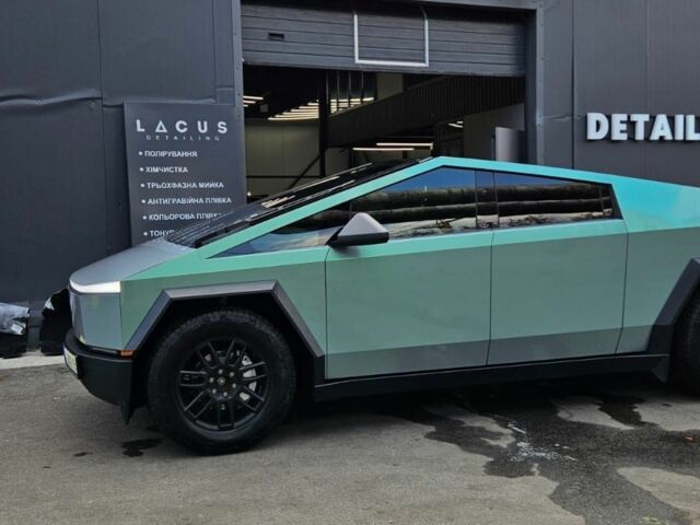 Серый Тесла Другая, объемом двигателя 0 л и пробегом 10 тыс. км за 105000 $, фото 1 на Automoto.ua