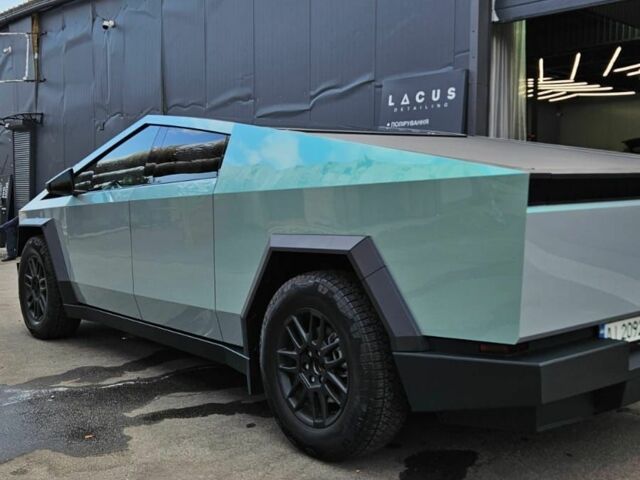 Серый Тесла Другая, объемом двигателя 0 л и пробегом 10 тыс. км за 105000 $, фото 3 на Automoto.ua