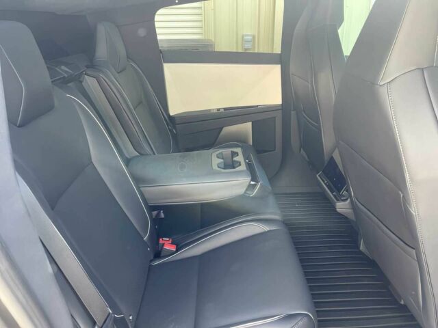 Тесла Другая 2024 в Одессе на Automoto.ua Серый Тесла Другая, объемом двигателя 0 л и пробегом 12 тыс. км за 60000 $, фото 10 на Automoto.ua