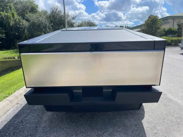 Тесла Другая 2024 в Одессе на Automoto.ua Серый Тесла Другая, объемом двигателя 0 л и пробегом 12 тыс. км за 60000 $, фото 4 на Automoto.ua