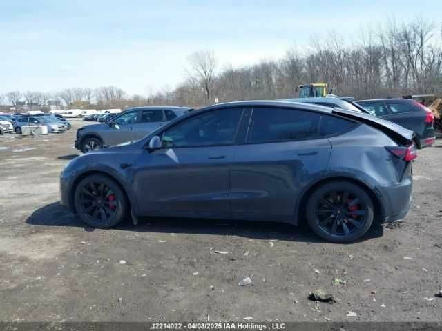 Тесла Другая 2022 в Ровно на Automoto.ua Серый Тесла Другая, объемом двигателя 0 л и пробегом 55 тыс. км за 13900 $, фото 10 на Automoto.ua