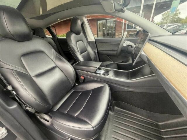 Серый Тесла Другая, объемом двигателя 0 л и пробегом 33 тыс. км за 35000 $, фото 10 на Automoto.ua