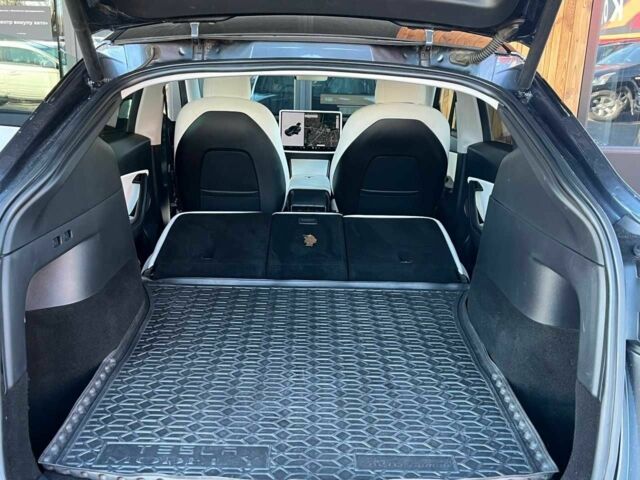 Серый Тесла Другая, объемом двигателя 0 л и пробегом 81 тыс. км за 22099 $, фото 1 на Automoto.ua