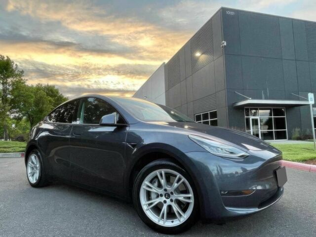 Серый Тесла Другая, объемом двигателя 0 л и пробегом 33 тыс. км за 13000 $, фото 1 на Automoto.ua