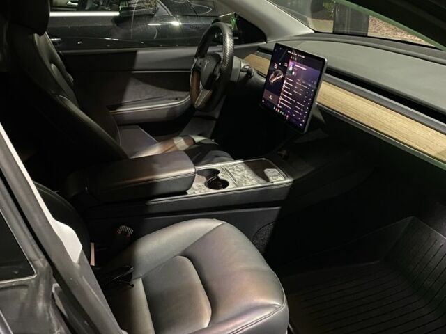 Серый Тесла Другая, объемом двигателя 0 л и пробегом 56 тыс. км за 23500 $, фото 3 на Automoto.ua