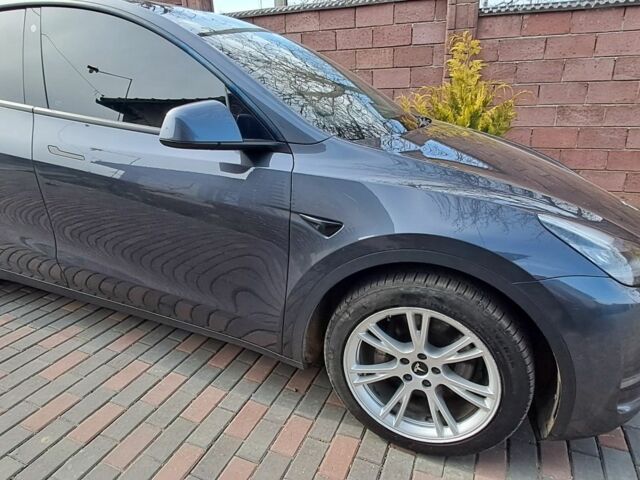 Серый Тесла Другая, объемом двигателя 0 л и пробегом 173 тыс. км за 22799 $, фото 7 на Automoto.ua