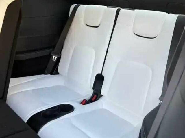 Серый Тесла Другая, объемом двигателя 0 л и пробегом 126 тыс. км за 18000 $, фото 7 на Automoto.ua