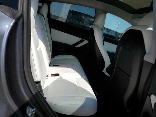 Серый Тесла Другая, объемом двигателя 0 л и пробегом 17 тыс. км за 20900 $, фото 6 на Automoto.ua