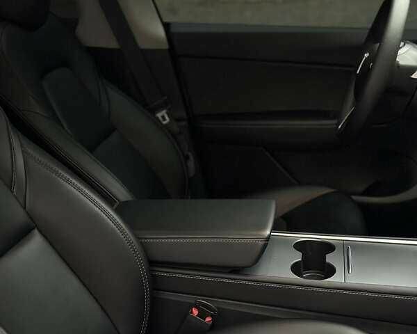 Серый Тесла Другая, объемом двигателя 0 л и пробегом 32 тыс. км за 21300 $, фото 10 на Automoto.ua