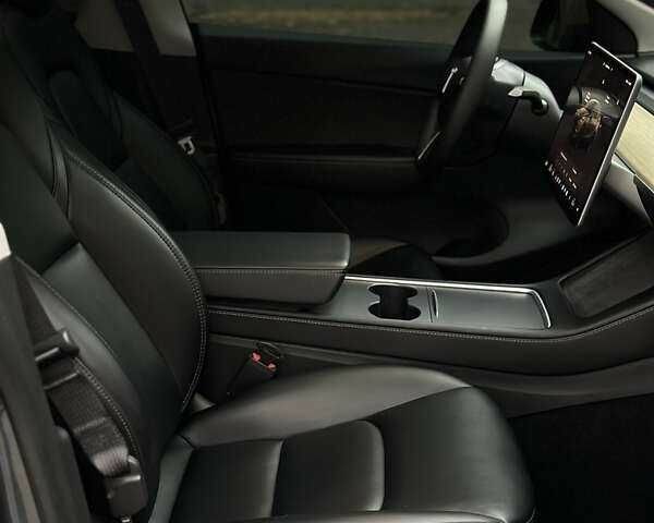 Серый Тесла Другая, объемом двигателя 0 л и пробегом 32 тыс. км за 21300 $, фото 9 на Automoto.ua