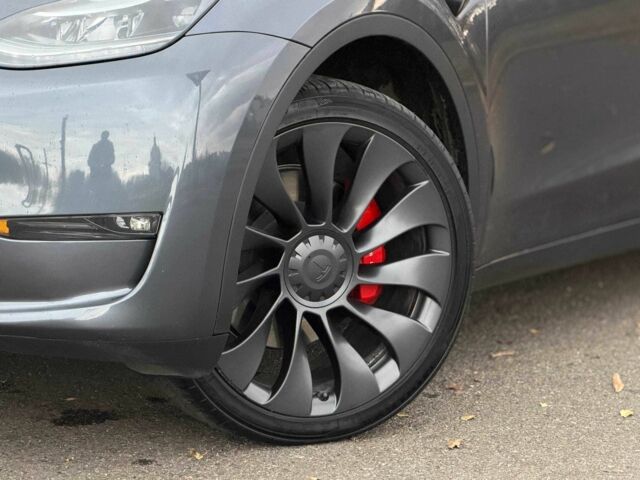 Серый Тесла Другая, объемом двигателя 5 л и пробегом 70 тыс. км за 31000 $, фото 4 на Automoto.ua