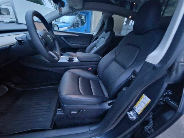 Серый Тесла Другая, объемом двигателя 0 л и пробегом 45 тыс. км за 31300 $, фото 17 на Automoto.ua