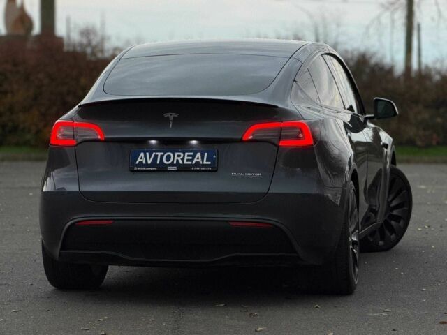 Серый Тесла Другая, объемом двигателя 5 л и пробегом 70 тыс. км за 31000 $, фото 6 на Automoto.ua