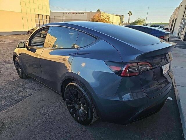 Серый Тесла Другая, объемом двигателя 0 л и пробегом 50 тыс. км за 28000 $, фото 2 на Automoto.ua