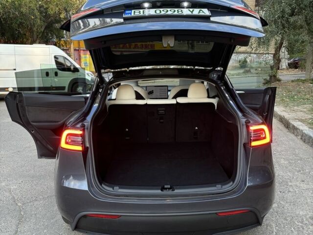 Серый Тесла Другая, объемом двигателя 0 л и пробегом 45 тыс. км за 31000 $, фото 4 на Automoto.ua