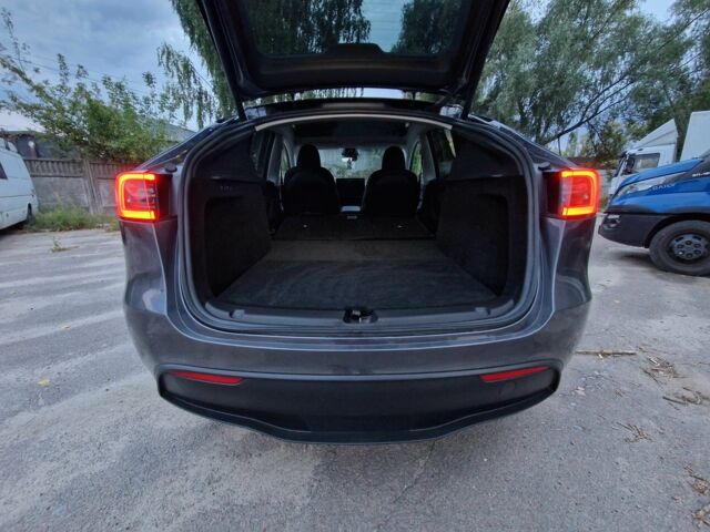 Серый Тесла Другая, объемом двигателя 0 л и пробегом 45 тыс. км за 31300 $, фото 16 на Automoto.ua