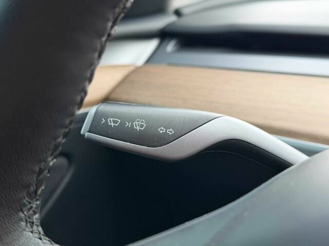 Серый Тесла Другая, объемом двигателя 5 л и пробегом 70 тыс. км за 31000 $, фото 16 на Automoto.ua