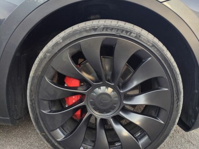 Серый Тесла Другая, объемом двигателя 0 л и пробегом 40 тыс. км за 34700 $, фото 4 на Automoto.ua