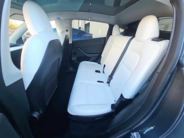 Серый Тесла Другая, объемом двигателя 0 л и пробегом 50 тыс. км за 28000 $, фото 6 на Automoto.ua