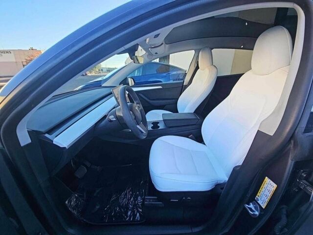 Серый Тесла Другая, объемом двигателя 0 л и пробегом 50 тыс. км за 28000 $, фото 9 на Automoto.ua