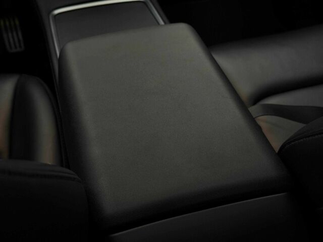 Серый Тесла Другая, объемом двигателя 5 л и пробегом 70 тыс. км за 31000 $, фото 12 на Automoto.ua