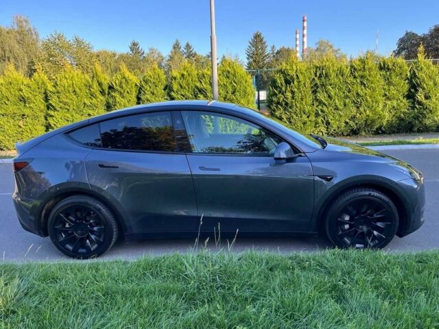 Тесла Другая 2023 в Луцке на Automoto.ua Серый Тесла Другая, объемом двигателя 0 л и пробегом 40 тыс. км за 28900 $, фото 20 на Automoto.ua