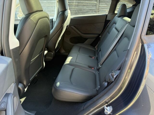 Серый Тесла Другая, объемом двигателя 0 л и пробегом 46 тыс. км за 27200 $, фото 7 на Automoto.ua