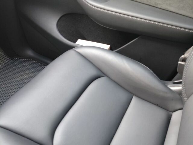 Серый Тесла Другая, объемом двигателя 0 л и пробегом 40 тыс. км за 34700 $, фото 6 на Automoto.ua