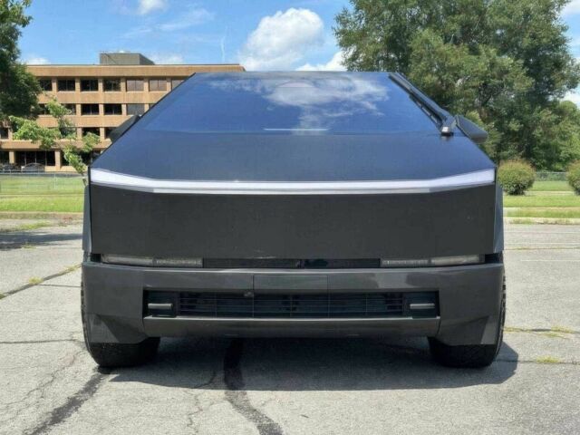 Серый Тесла Другая, объемом двигателя 0 л и пробегом 10 тыс. км за 45000 $, фото 1 на Automoto.ua