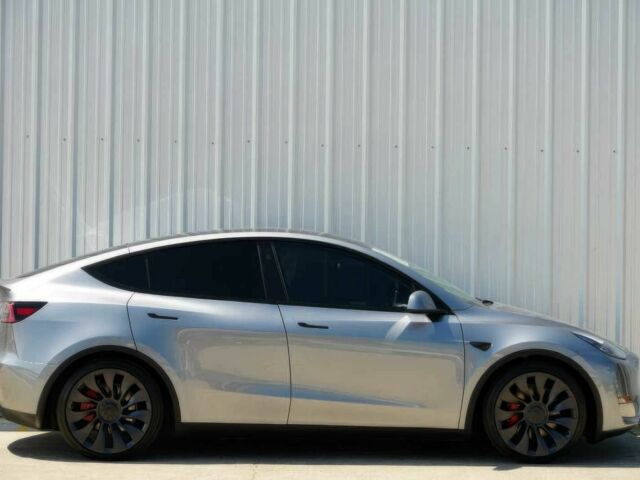 Серый Тесла Другая, объемом двигателя 0 л и пробегом 16 тыс. км за 21000 $, фото 3 на Automoto.ua