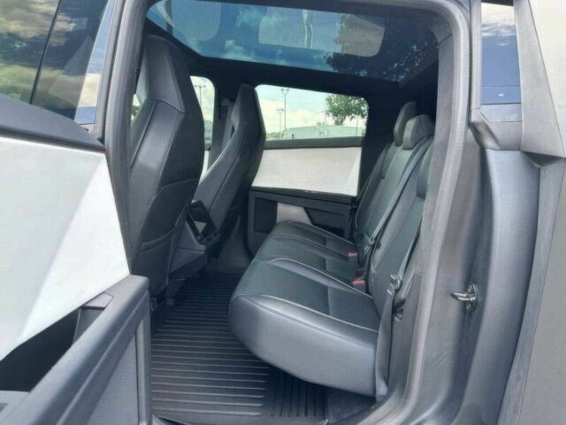 Серый Тесла Другая, объемом двигателя 0 л и пробегом 10 тыс. км за 45000 $, фото 10 на Automoto.ua