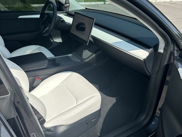 Серый Тесла Другая, объемом двигателя 0 л и пробегом 7 тыс. км за 33000 $, фото 4 на Automoto.ua