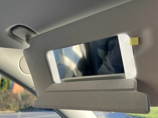 Серый Тесла Другая, объемом двигателя 0 л и пробегом 46 тыс. км за 32000 $, фото 6 на Automoto.ua