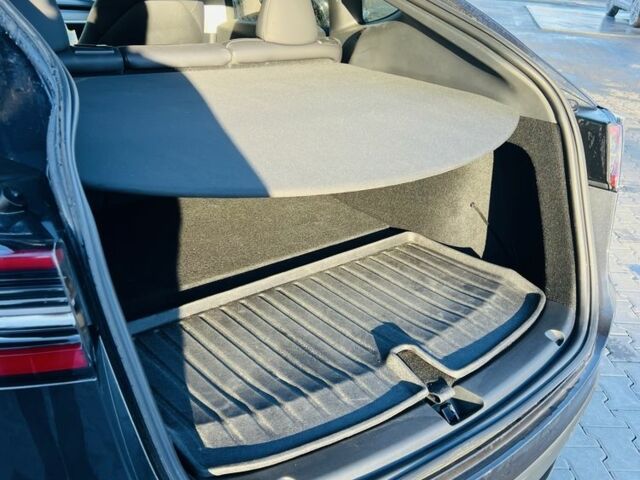 Серый Тесла Другая, объемом двигателя 0 л и пробегом 46 тыс. км за 32000 $, фото 5 на Automoto.ua