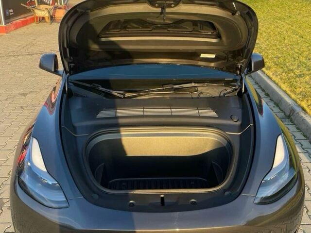 Тесла Другая 2024 в Тернополе на Automoto.ua Серый Тесла Другая, объемом двигателя 0 л и пробегом 3 тыс. км за 28000 $, фото 11 на Automoto.ua