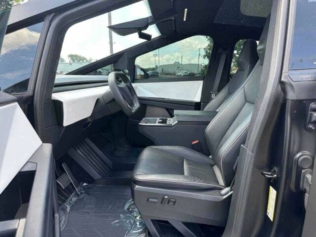 Серый Тесла Другая, объемом двигателя 0 л и пробегом 10 тыс. км за 45000 $, фото 8 на Automoto.ua