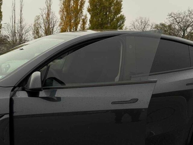 Серый Тесла Другая, объемом двигателя 0 л и пробегом 38 тыс. км за 33500 $, фото 2 на Automoto.ua