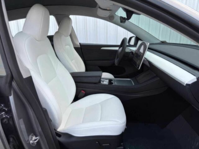 Серый Тесла Другая, объемом двигателя 0 л и пробегом 16 тыс. км за 21000 $, фото 10 на Automoto.ua