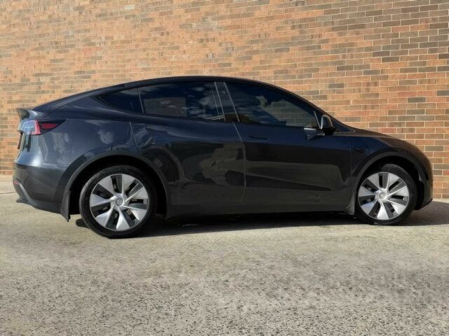 Серый Тесла Другая, объемом двигателя 0 л и пробегом 16 тыс. км за 12300 $, фото 2 на Automoto.ua