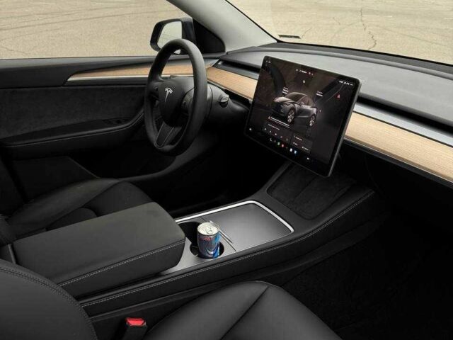 Серый Тесла Другая, объемом двигателя 0 л и пробегом 38 тыс. км за 33500 $, фото 7 на Automoto.ua