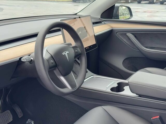 Серый Тесла Другая, объемом двигателя 0 л и пробегом 4 тыс. км за 28000 $, фото 7 на Automoto.ua