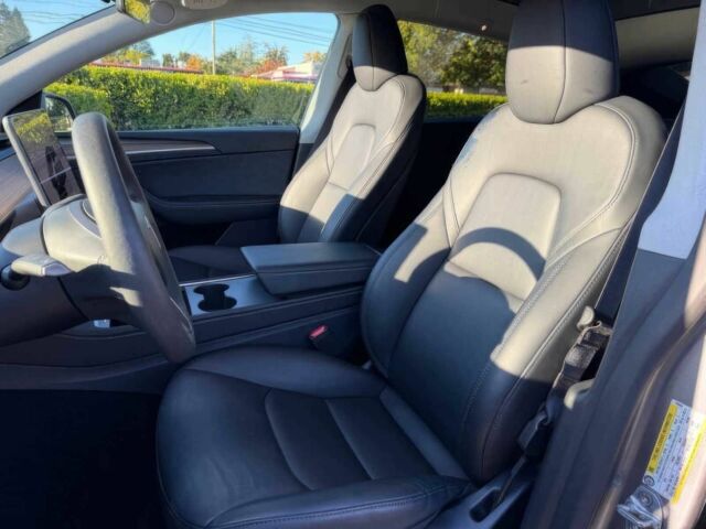 Серый Тесла Другая, объемом двигателя 0 л и пробегом 2 тыс. км за 19000 $, фото 8 на Automoto.ua