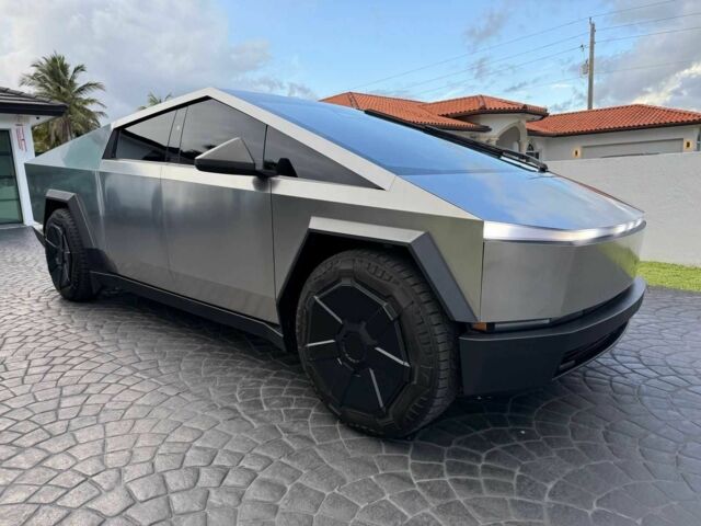 Тесла Другая 2025 в Днепре (Днепропетровске) на Automoto.ua Серый Тесла Другая, объемом двигателя 0 л и пробегом 10 тыс. км за 60000 $, фото 2 на Automoto.ua