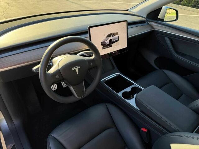 Серый Тесла Другая, объемом двигателя 0 л и пробегом 5 тыс. км за 21000 $, фото 9 на Automoto.ua