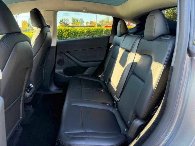 Серый Тесла Другая, объемом двигателя 0 л и пробегом 2 тыс. км за 19000 $, фото 9 на Automoto.ua