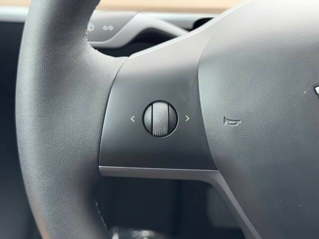 Серый Тесла Другая, объемом двигателя 0 л и пробегом 4 тыс. км за 28000 $, фото 13 на Automoto.ua