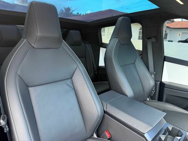 Тесла Другая 2025 в Днепре (Днепропетровске) на Automoto.ua Серый Тесла Другая, объемом двигателя 0 л и пробегом 10 тыс. км за 60000 $, фото 7 на Automoto.ua