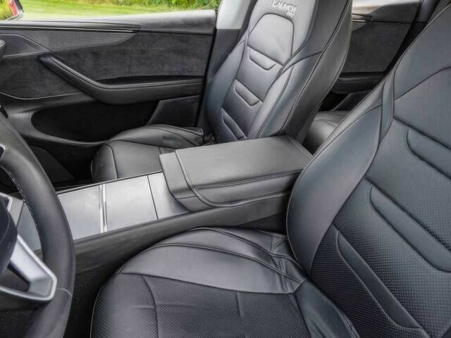 Серый Тесла Другая, объемом двигателя 0 л и пробегом 2 тыс. км за 28000 $, фото 10 на Automoto.ua